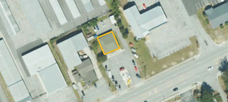 1067 Cedar Pt Blvd