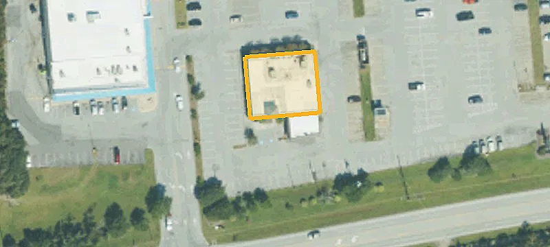 1104 Ft Macon Rd
