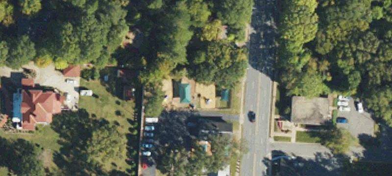 Dekalb St