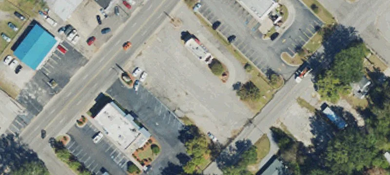 1402 Main St