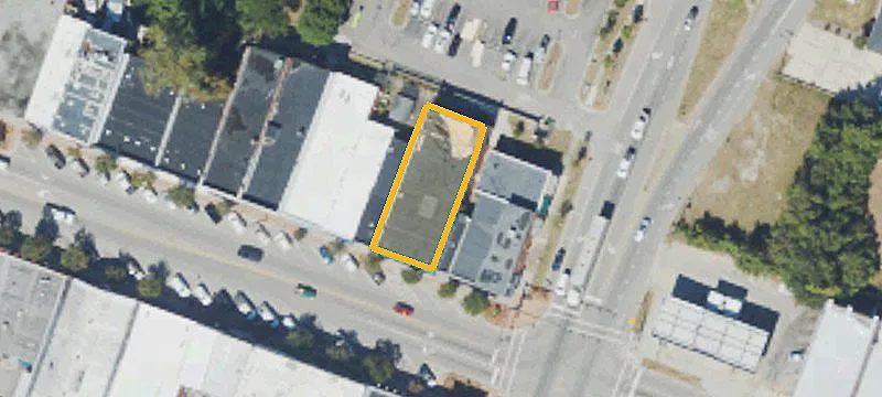 112 Broad St