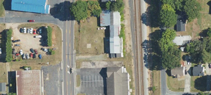 2004 Main St
