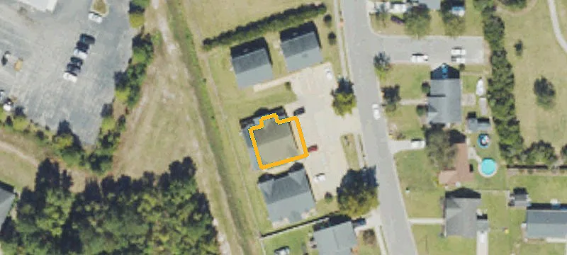 3709 Hillcrest Dr