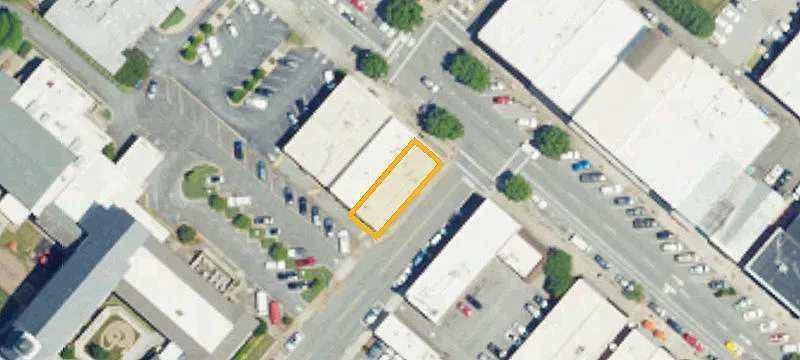 100 Queen St