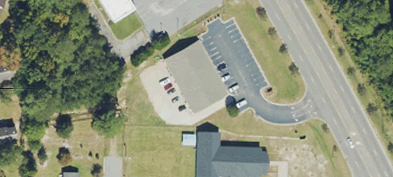 1001 Roberts Ave