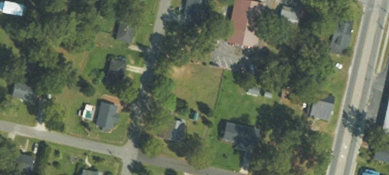 Lee St