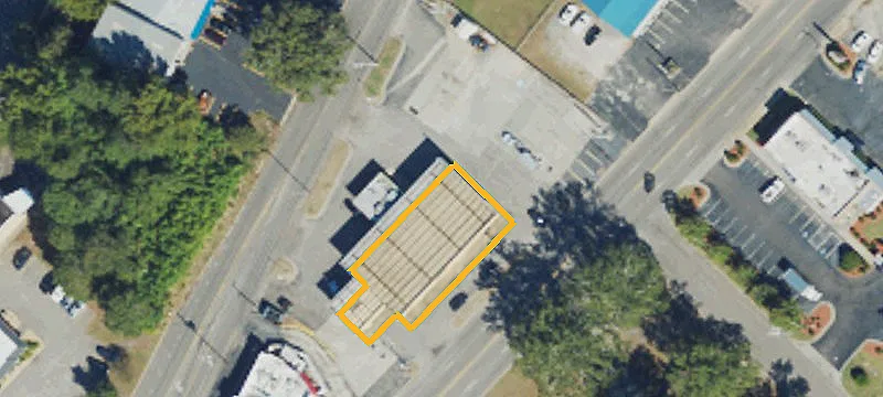 1425 Main St