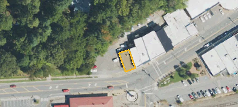 16 Main St
