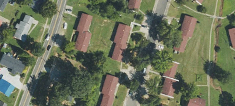 827 Lyle St