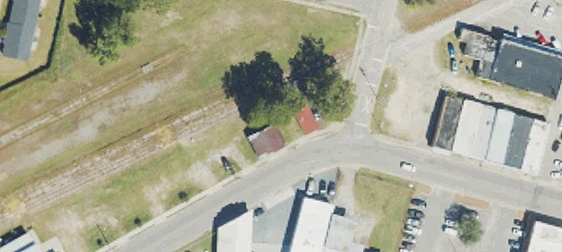 200 Hlf W 4th Ave