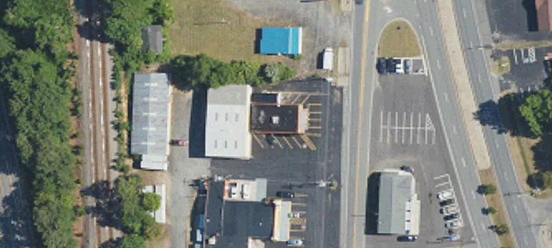 1605 Rdg Ave