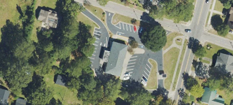 300 Main St