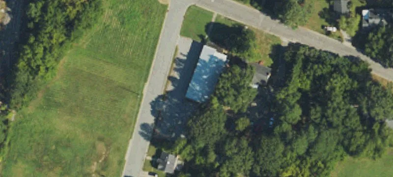 105 College St