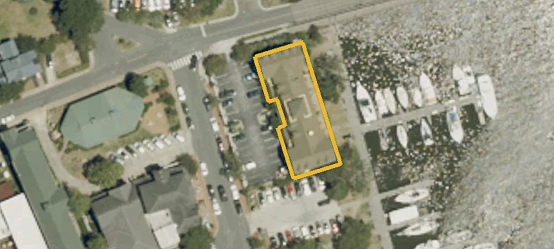 405 Queen Elizabeth Ave