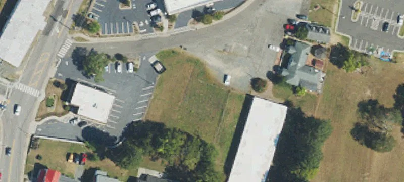 104 Douglas Dr