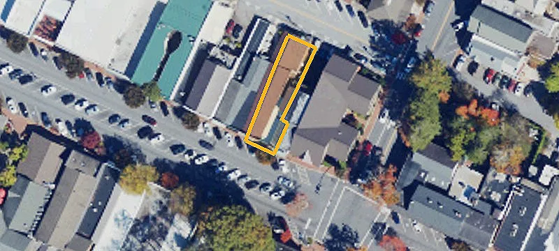 390 Main St