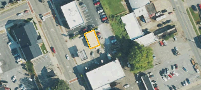 52 Main St