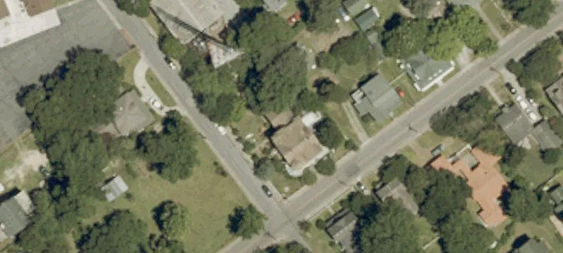 319 Sir Walter Raleigh St