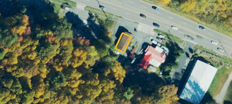 2211 Hwy 105