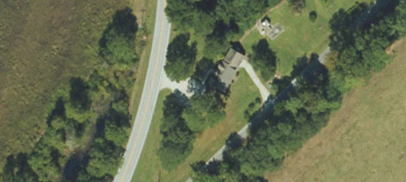 921 Madam Moores Ln