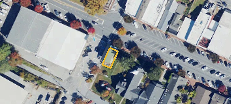 305 Main St