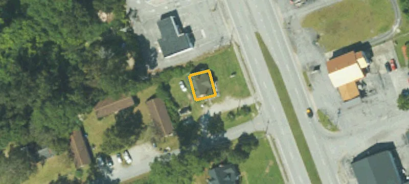 512 Main St