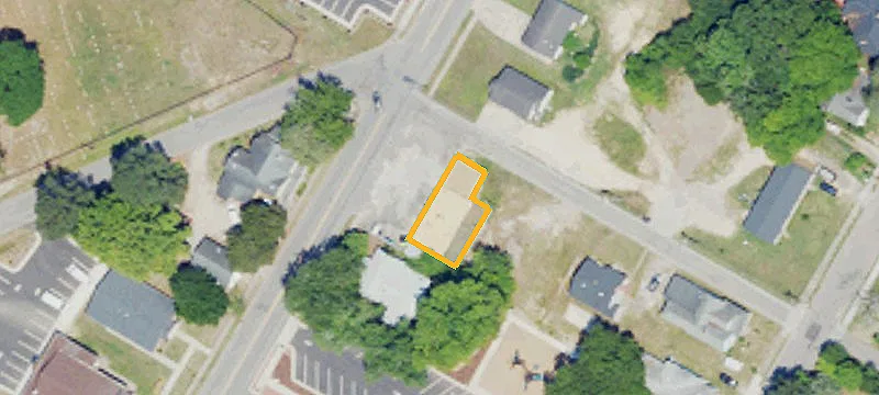 702 Main St