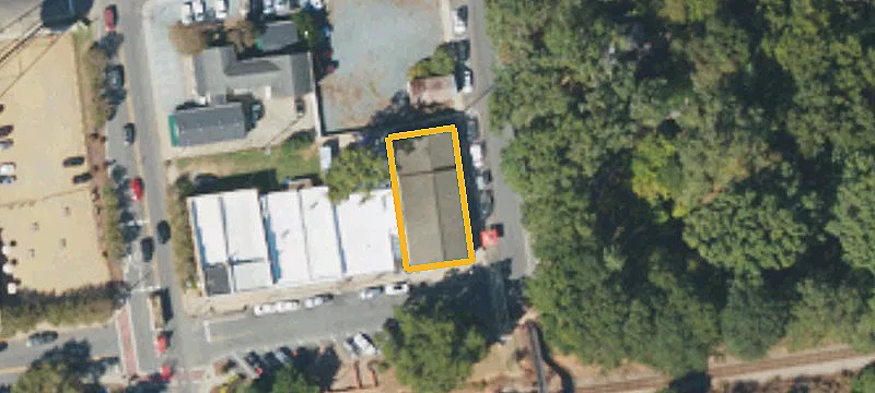 115 En Main St