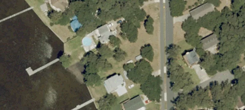 1910 Bay Dr