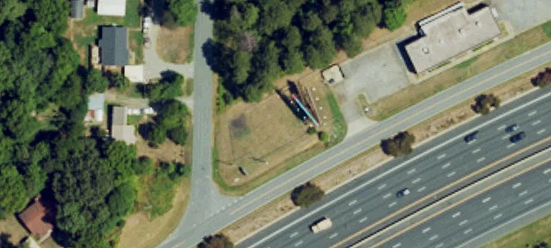 Riverbend Rd