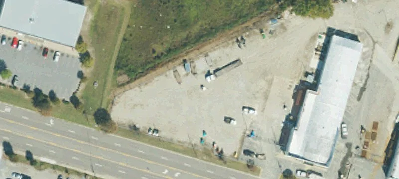 305 Airport Rd