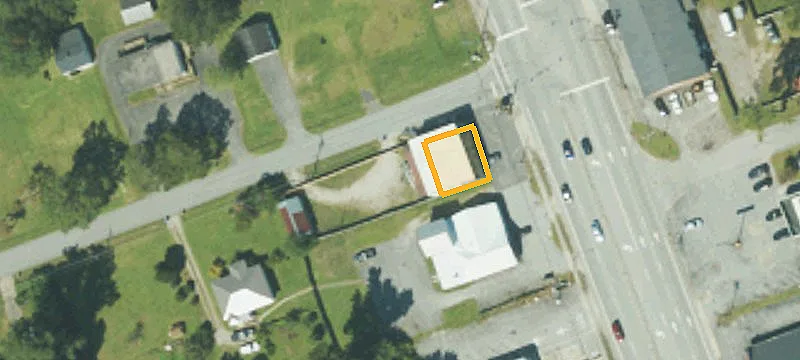 502 Main St