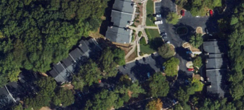 2121 Paces Frst Ct