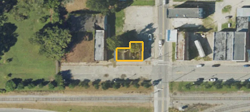 106 Railroad Ave Near