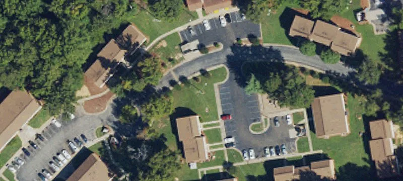 390 Henderson Rd