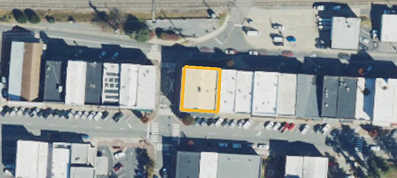 582 Main St