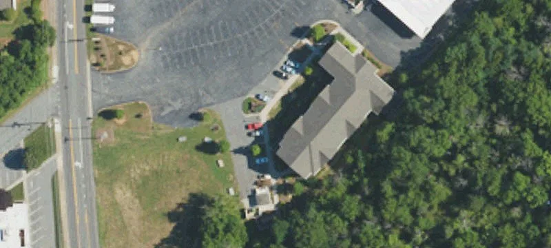 902 Ctr St