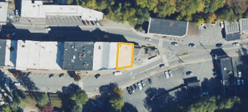 470 Main St