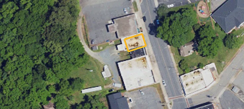 1520 Main St