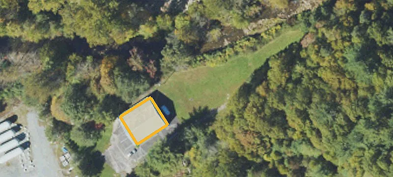 267 Riverbank Cv