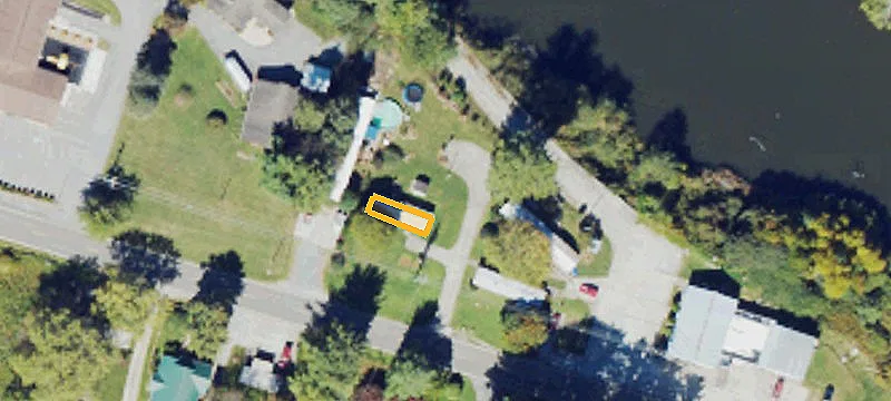 1247 Old 421st S