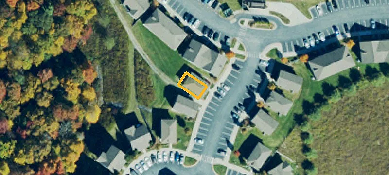 126 Parkwood Cir