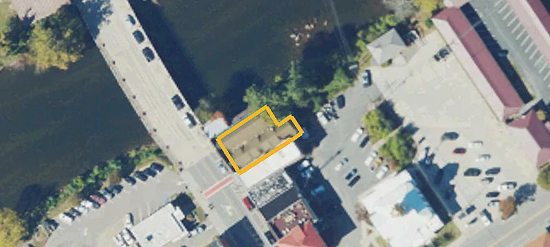 60 Everett St