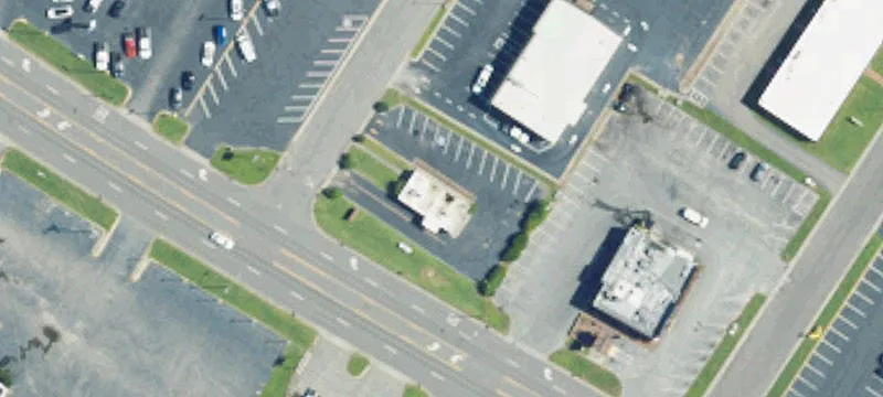 801 Memorial E Dr