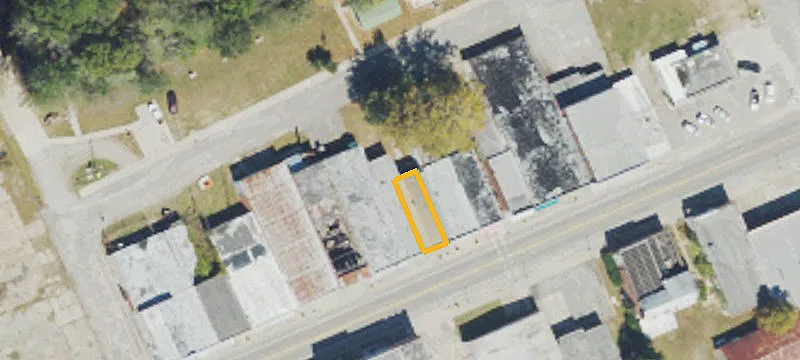 1128 Main St