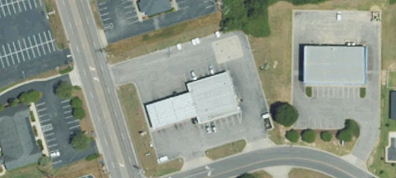 2402 Nash N St