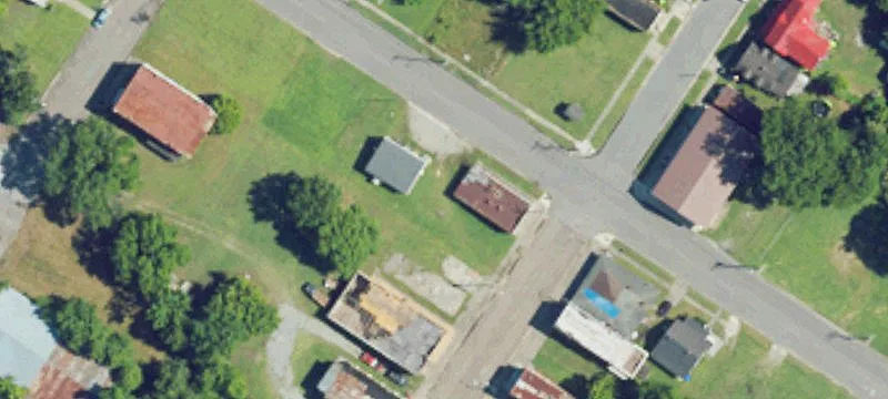 Maple St