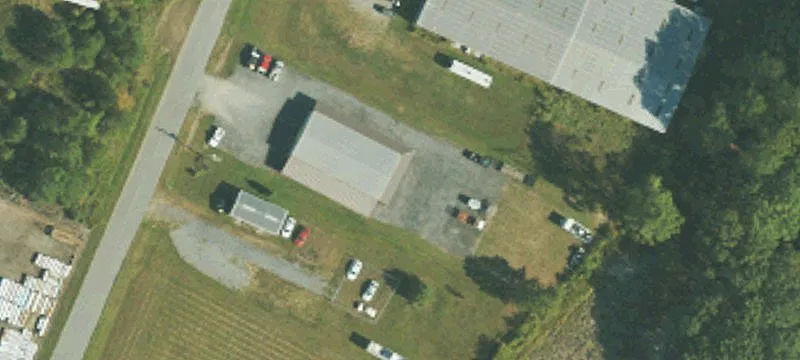 122 Commercial Rd