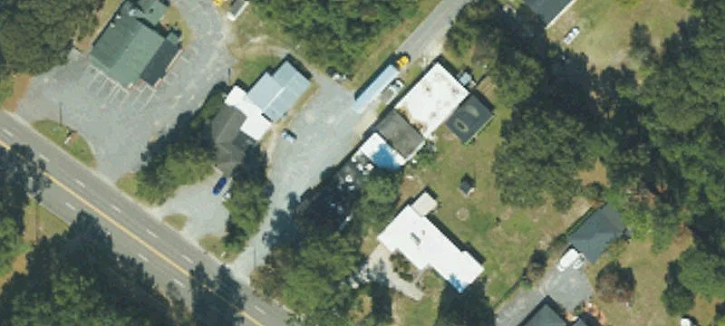 802 Riv Rd