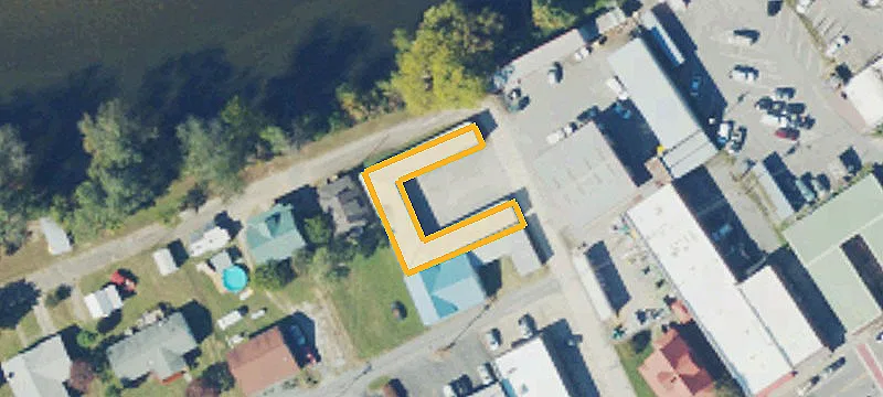 51 Riv St